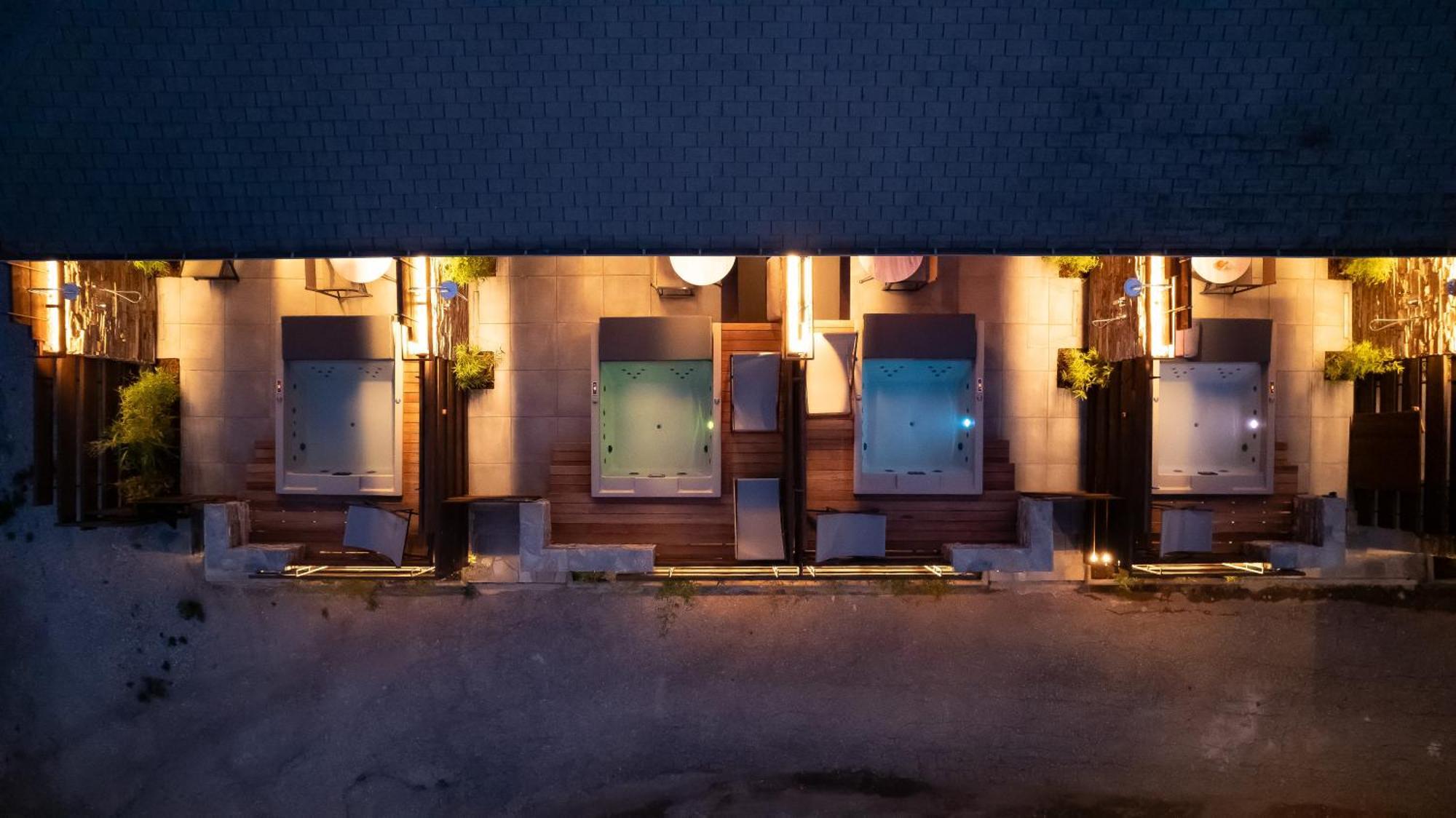 Sylvia Camping & Luxury Suites, Panel Hospitality Homes & Villas リトコロン エクステリア 写真